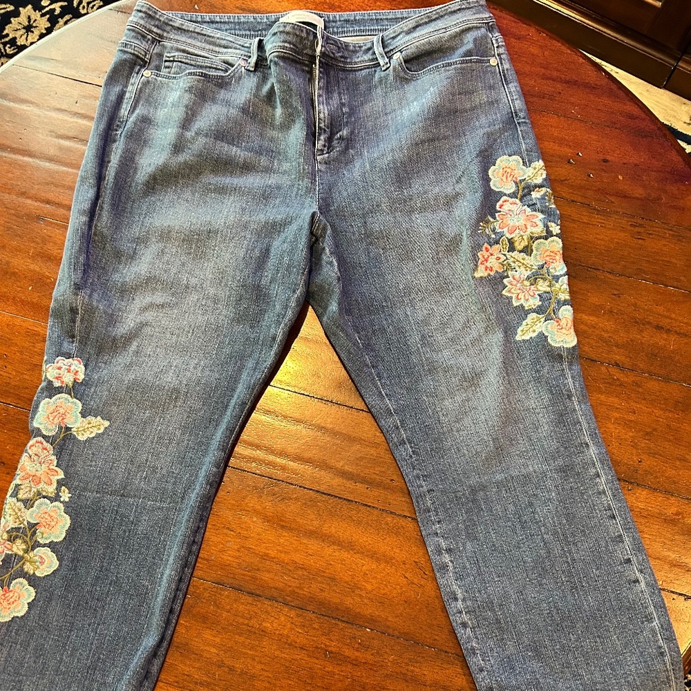 Beautiful J.Jill Authentic Fit Cropped Jeans with gorgeous embroidery Size 16